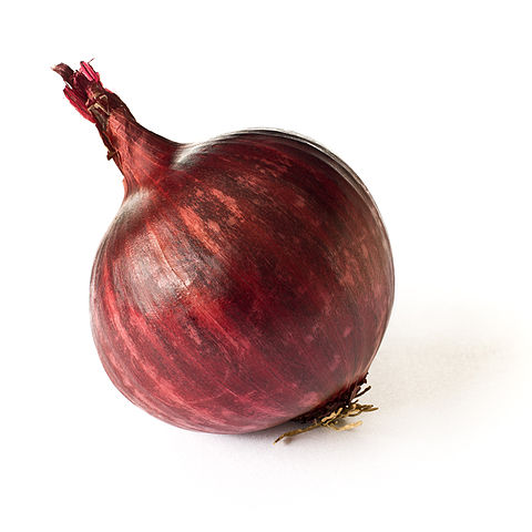 Red onion. Source: https://commons.wikimedia.org/wiki/File:Red_Onion_on_White.JPG